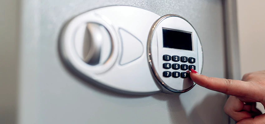 Jewelry Safe Cracking in Woodland, California