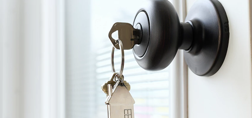 Bifold Door Knob Replacement in Woodland, California